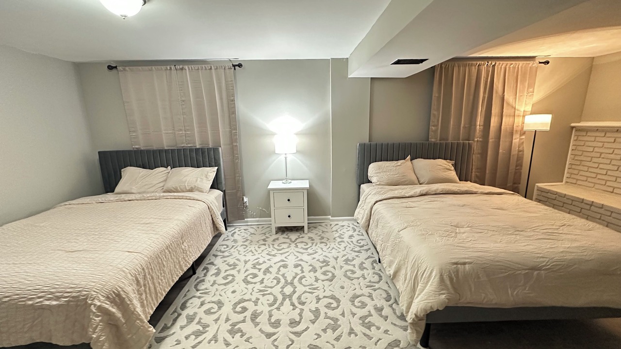 Photo of Bedroom in Summit Station