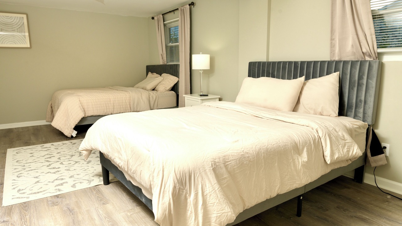 Photo of Bedroom in Summit Station