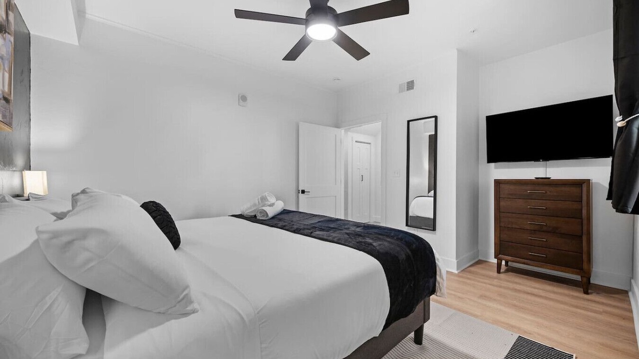 Photo of Bedroom in Shadyside