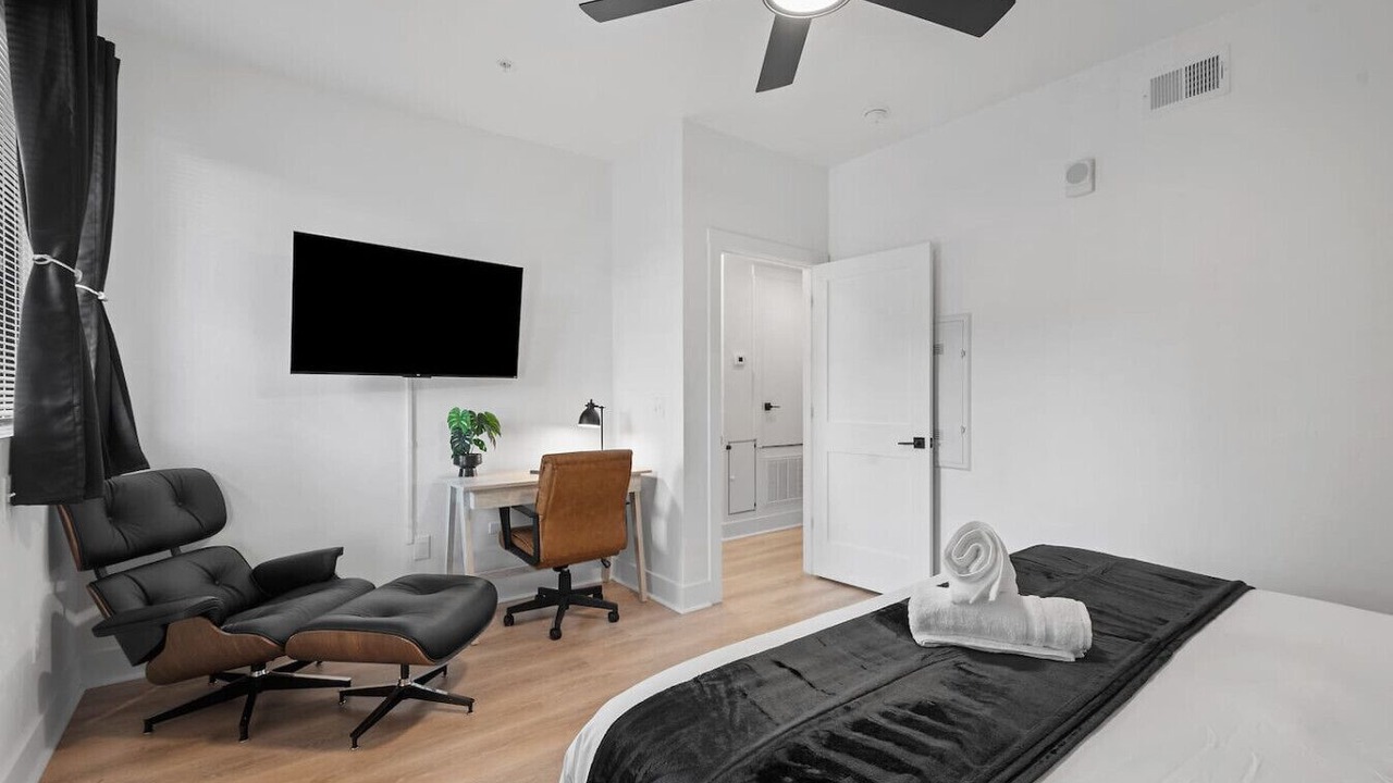 Photo of Bedroom in Shadyside