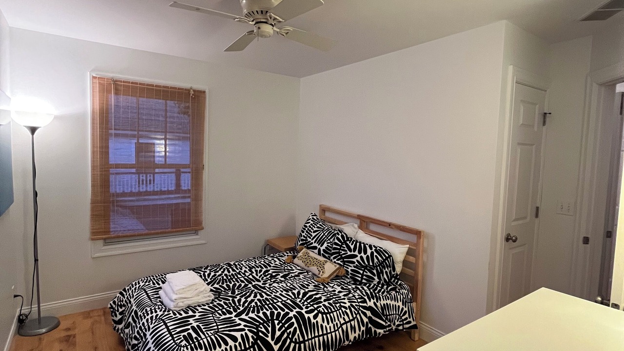 Photo of Bedroom in Lakeside