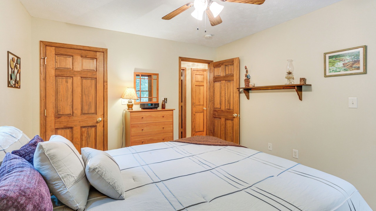 Photo of Bedroom in Great Cacapon