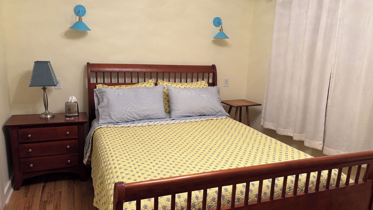 Photo of Bedroom in Lambertville