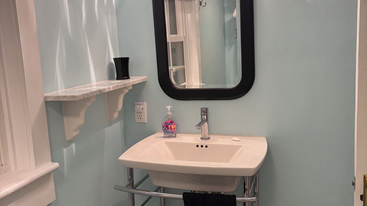 Photo of Bathroom in Lambertville