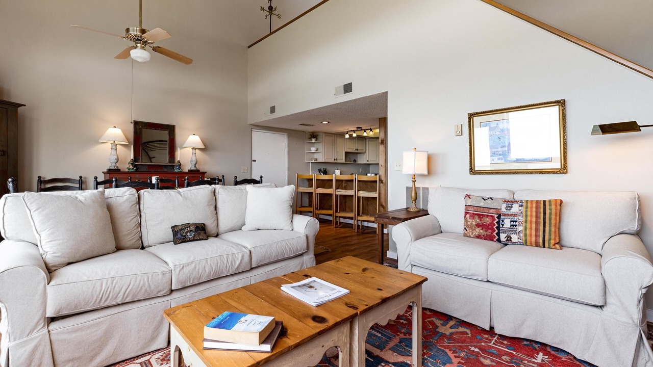 Photo of Livingroom in Nellysford