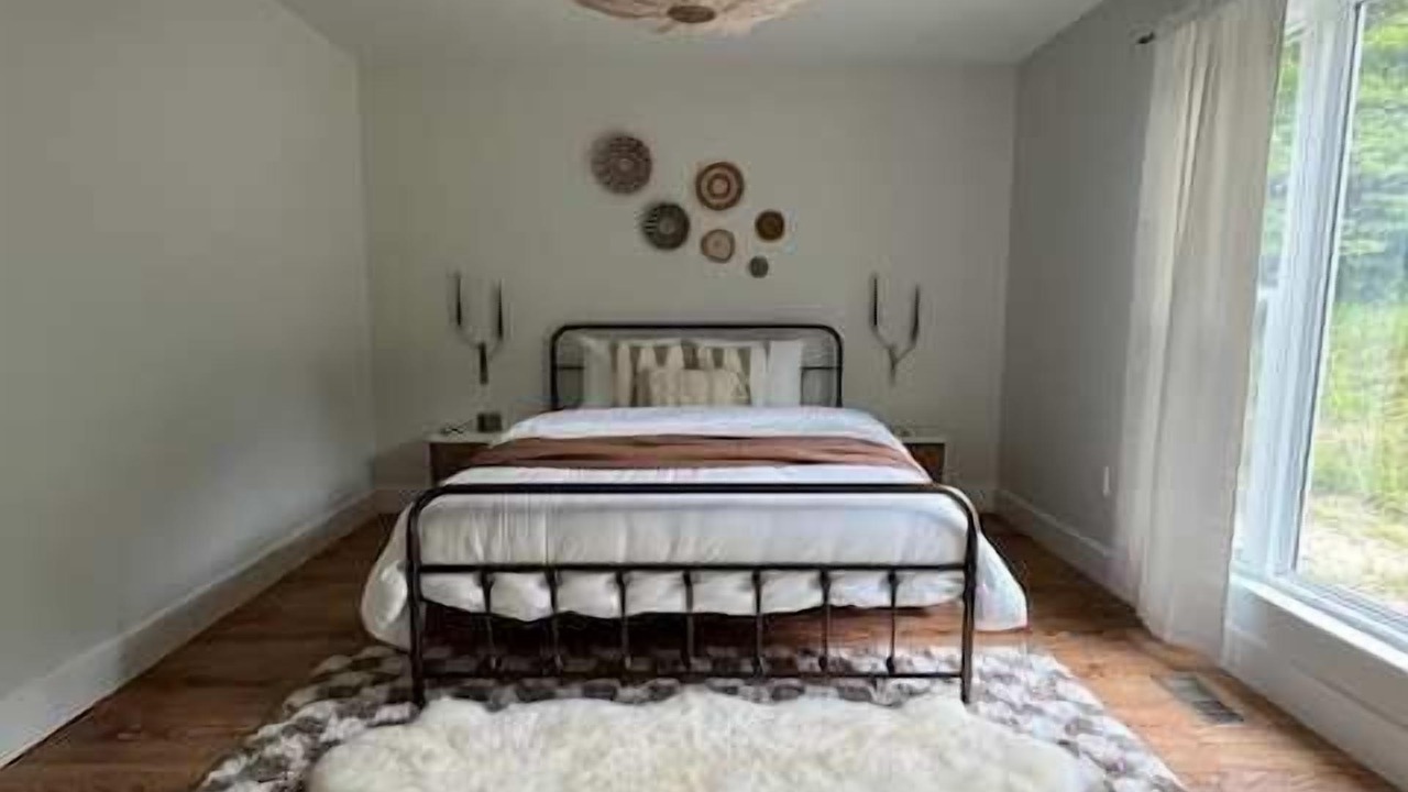 Photo of Bedroom in Logan