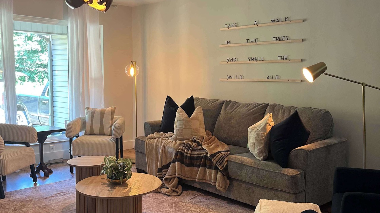 Photo of Livingroom in Logan