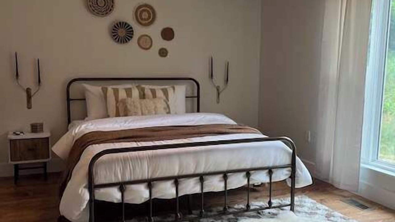 Photo of Bedroom in Logan