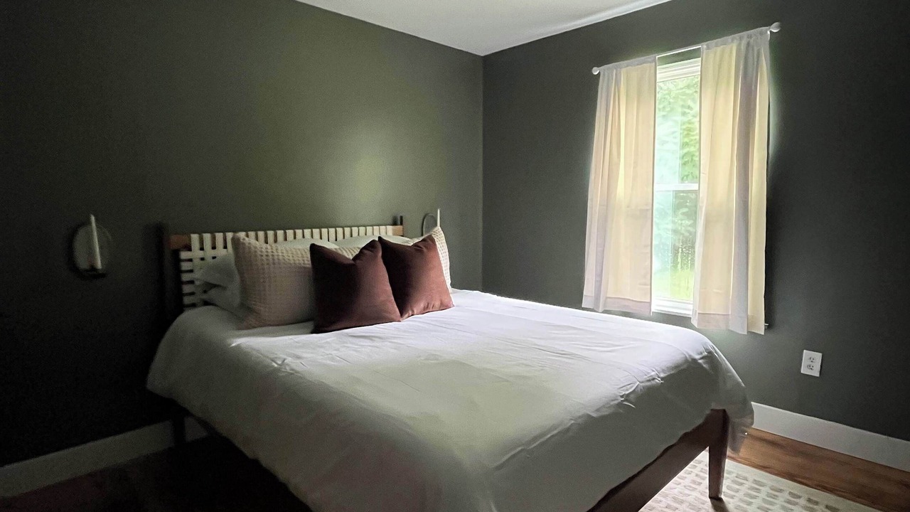 Photo of Bedroom in Logan