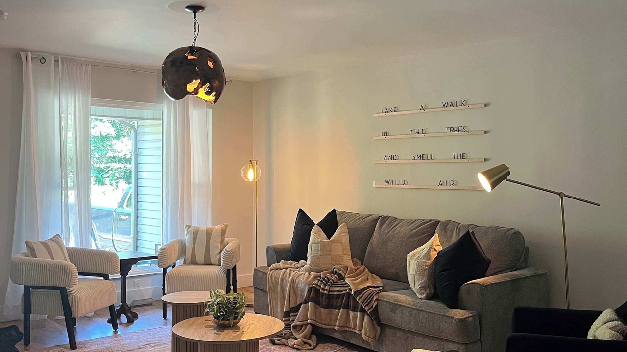 Photo of Livingroom in Logan