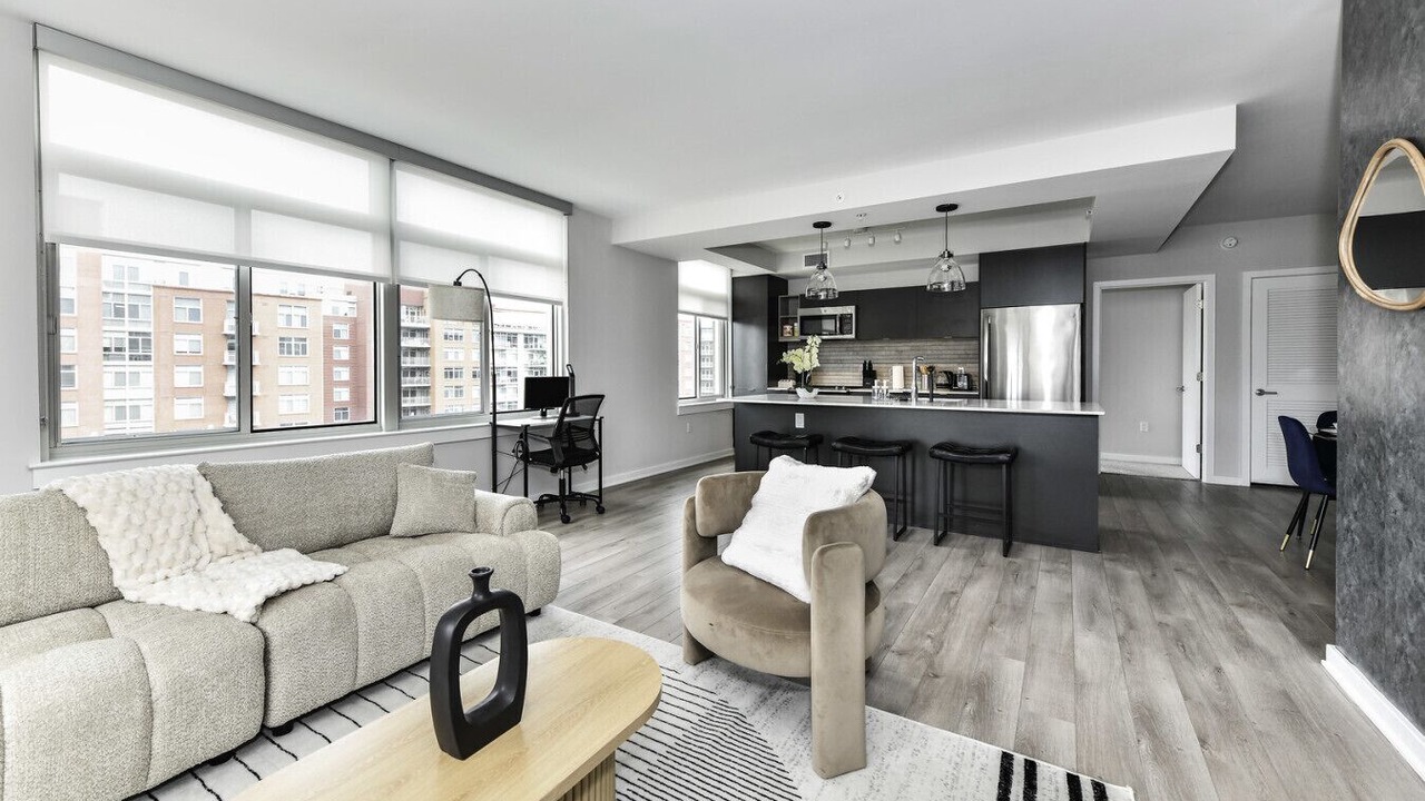 Photo of Bedroom in Crystal City