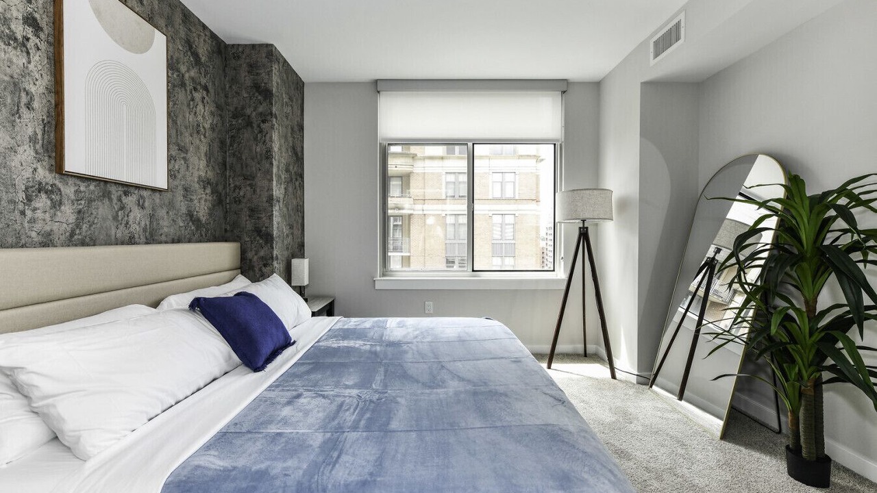 Photo of Bedroom in Crystal City