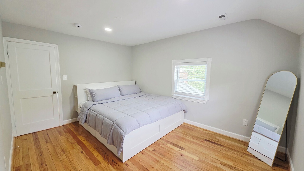 Photo of Bedroom in Alexandria West