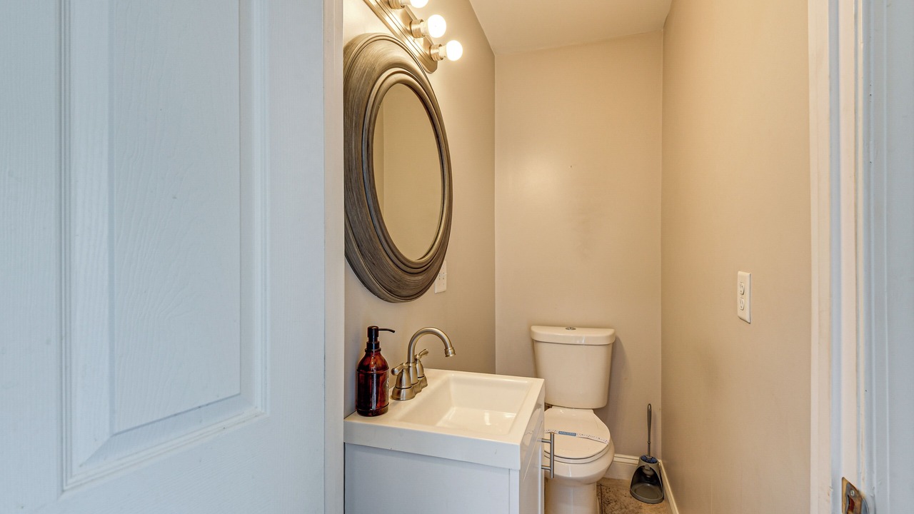 Photo of Bathroom in Downtown Baltimore