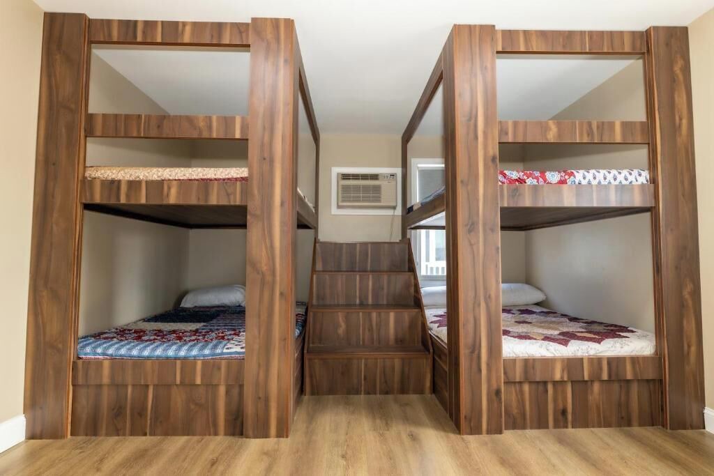 Photo of Bedroom in Seaside Heights