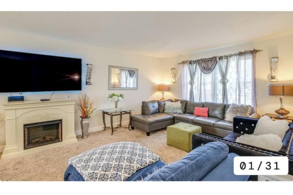 Photo of Livingroom in Oxon Hill-Glassmanor