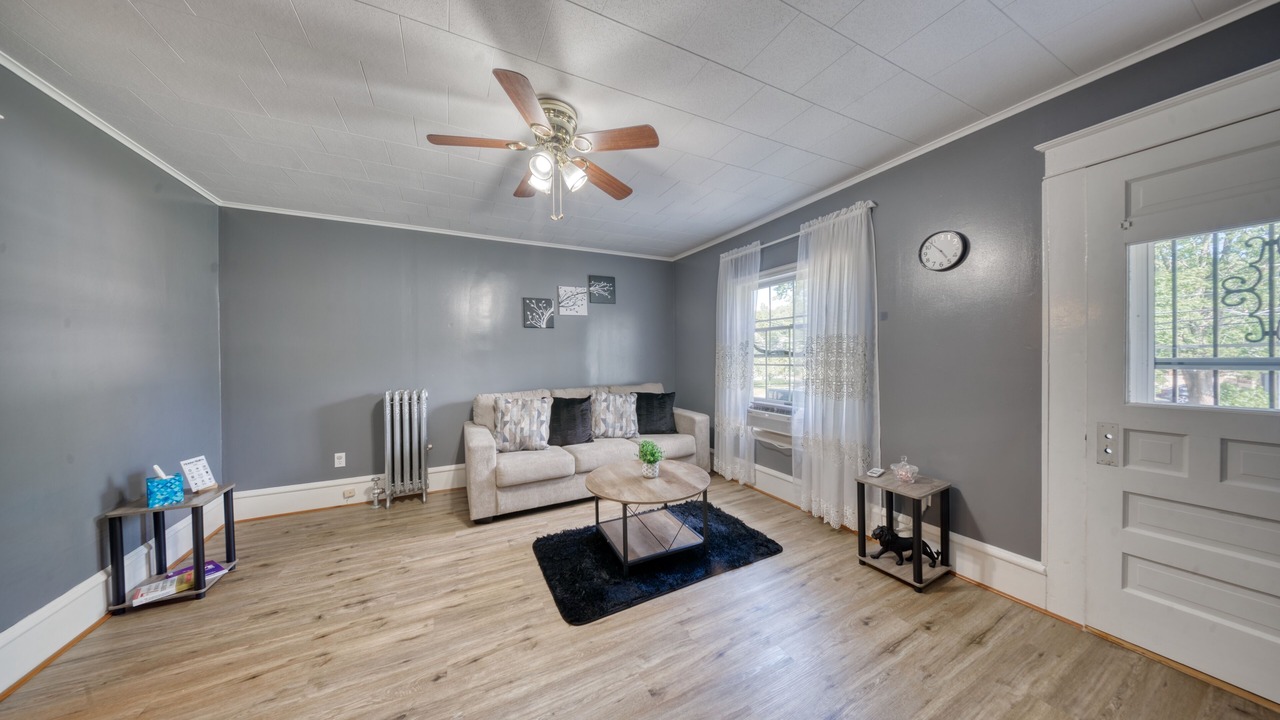 Photo of Livingroom in Carbondale