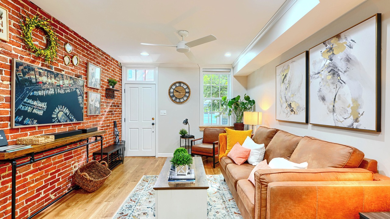 Photo of Livingroom in Federal Hill