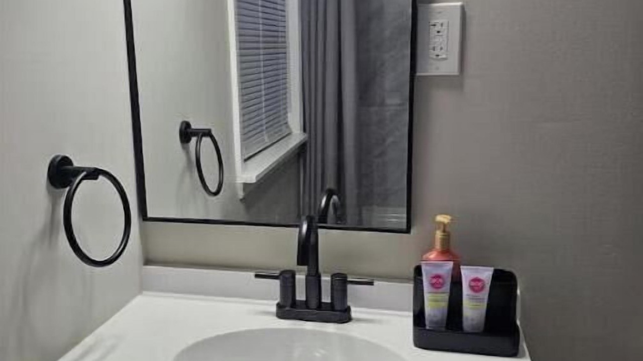 Photo of Bathroom in University District