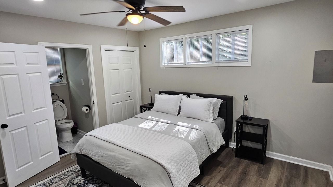 Photo of Bedroom in University District