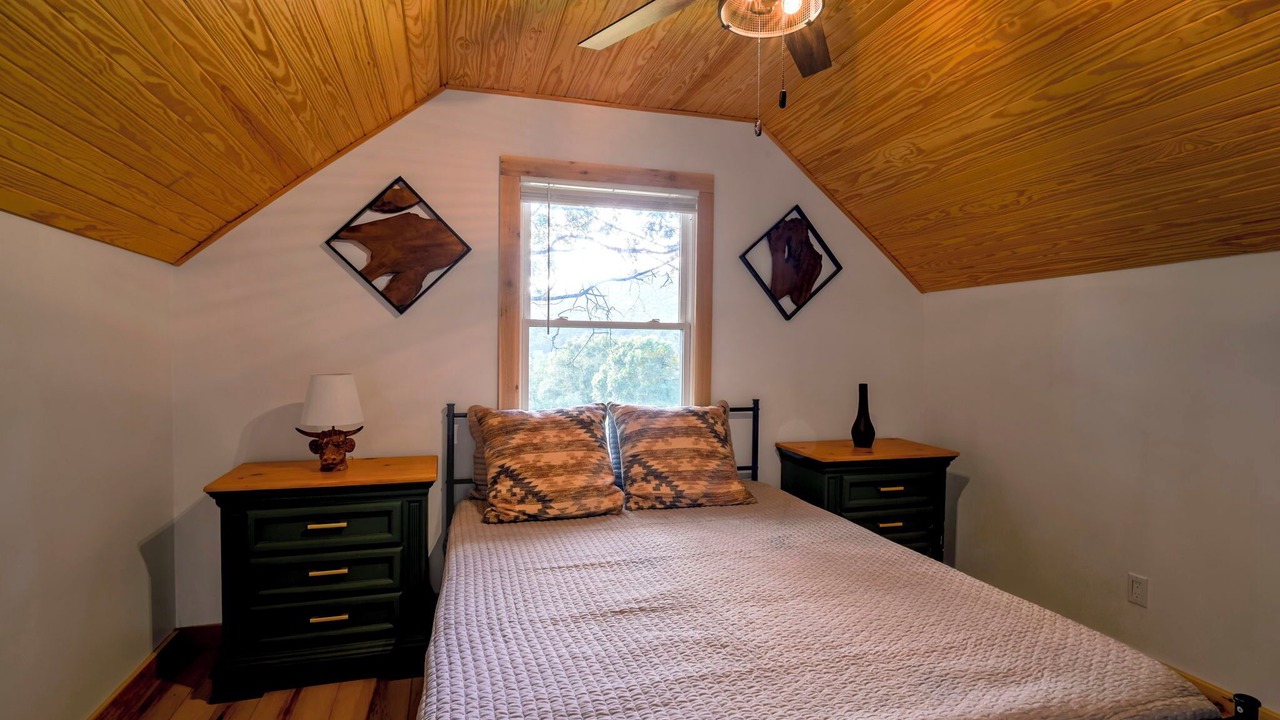 Photo of Bedroom in Burnsville