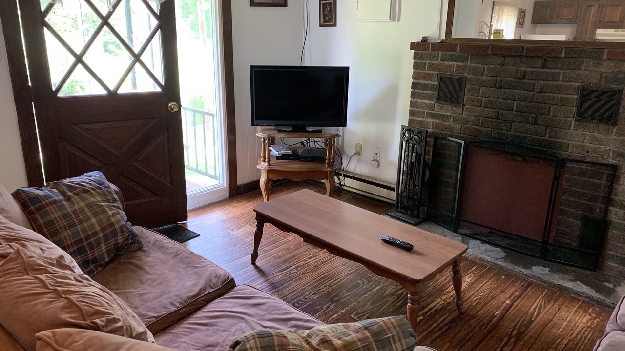 Photo of Livingroom in East Stroudsburg