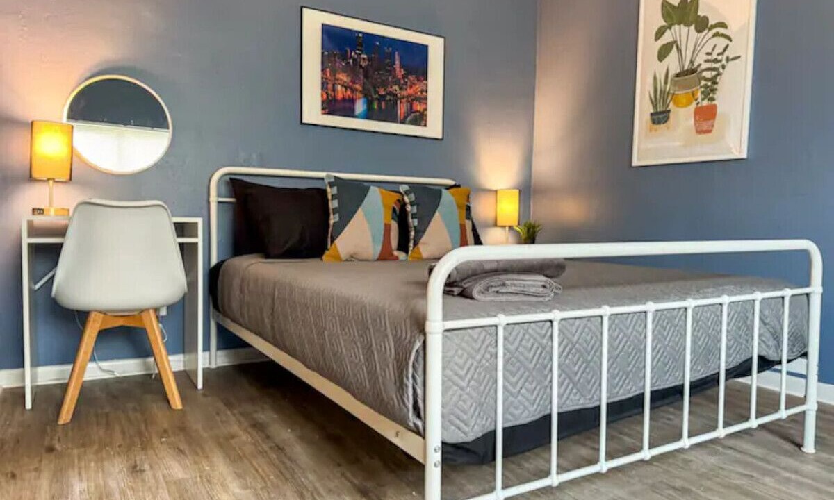 Photo of Bedroom in Mount Oliver