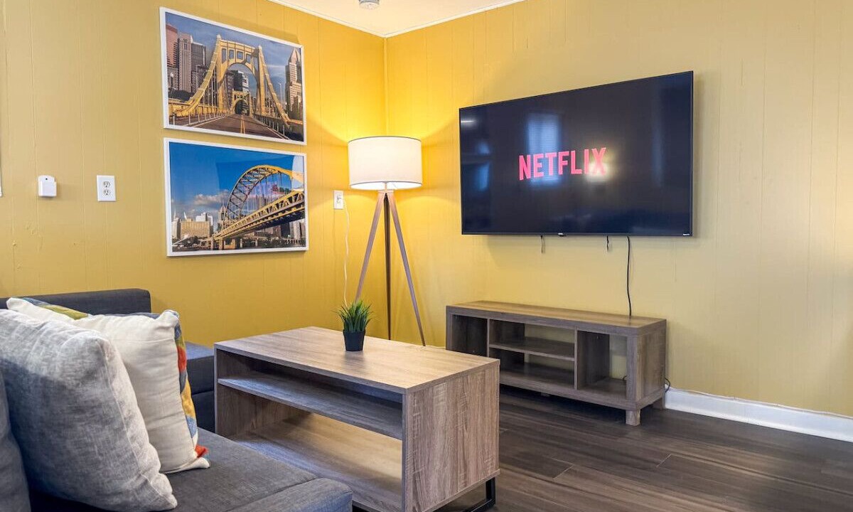 Photo of Bedroom in Mount Oliver