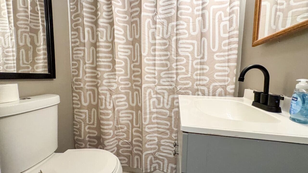 Photo of Bathroom in Mount Oliver
