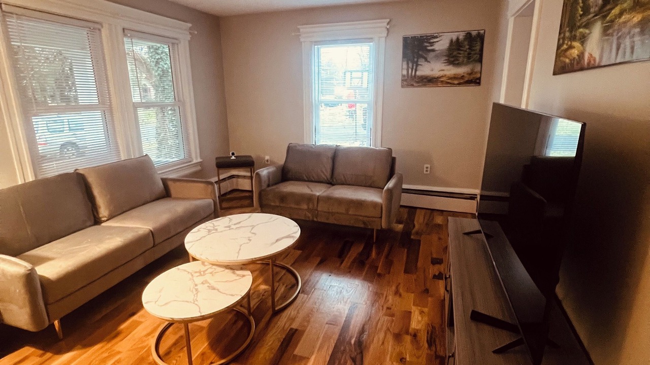 Photo of Livingroom in Pennington