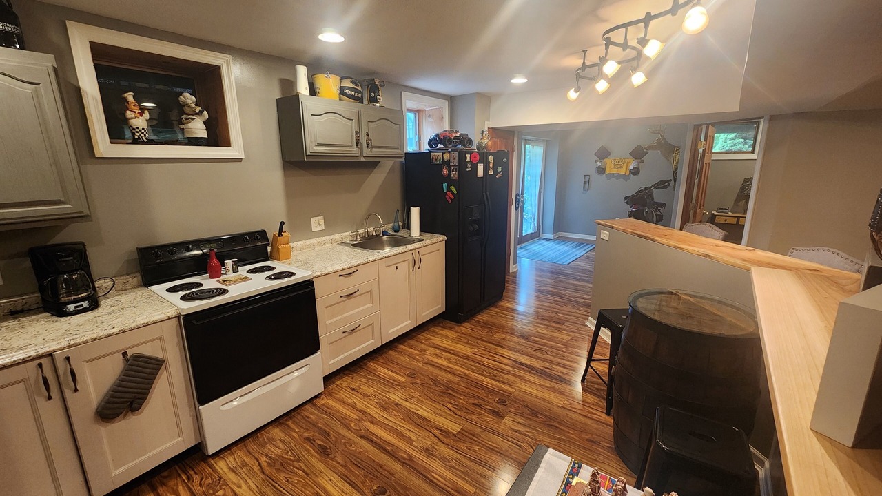 Photo of Kitchen in Joffre