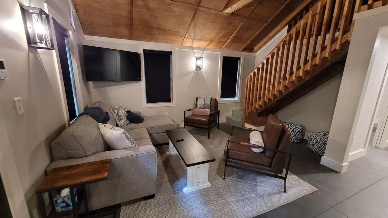 Photo of Livingroom in Cuyahoga Falls