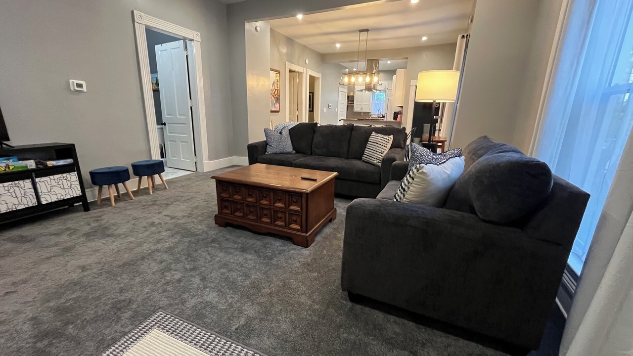 Photo of Livingroom in Near Northside