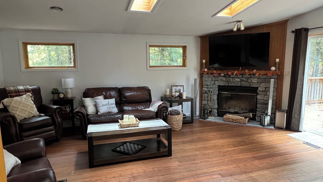 Photo of Livingroom in East Branch