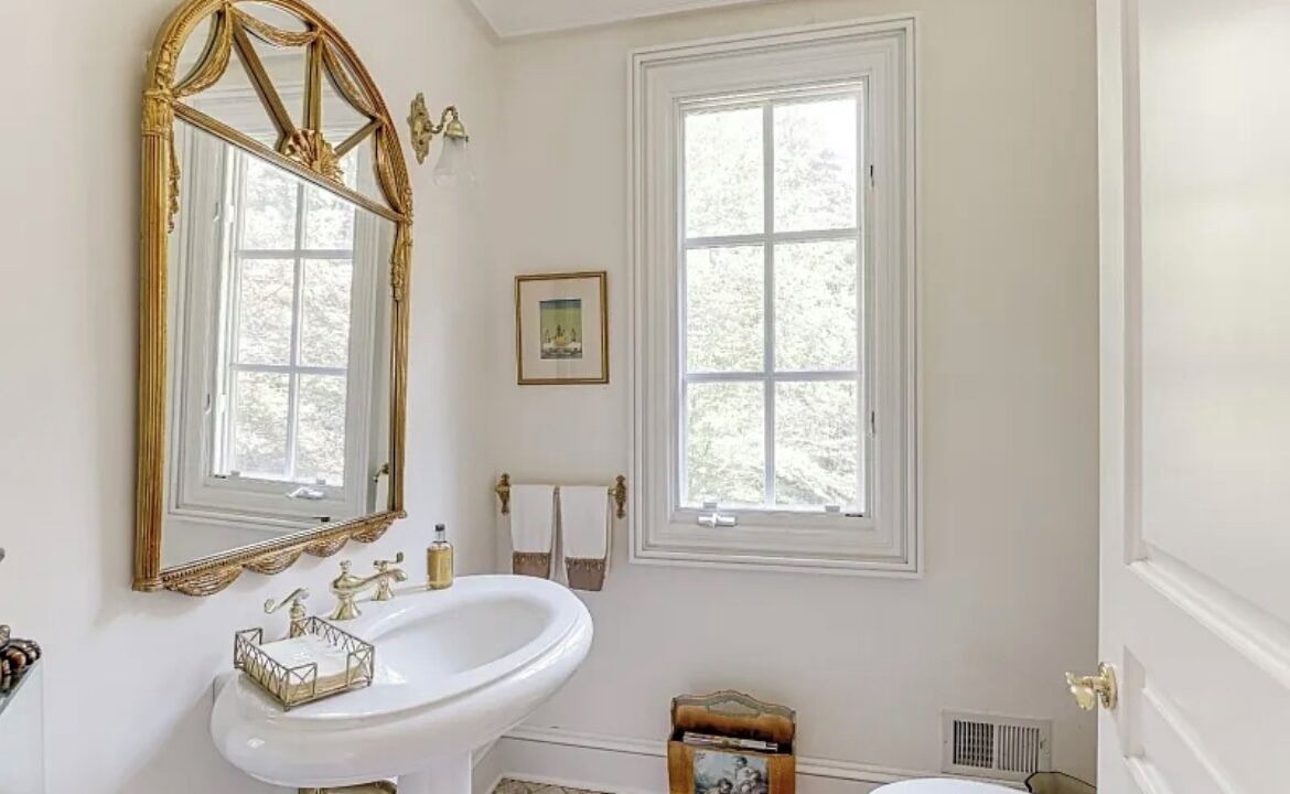 Photo of Bathroom in Martinsville