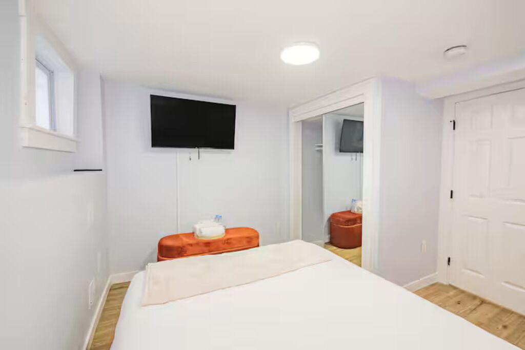 Photo of Bedroom in Downtown Baltimore