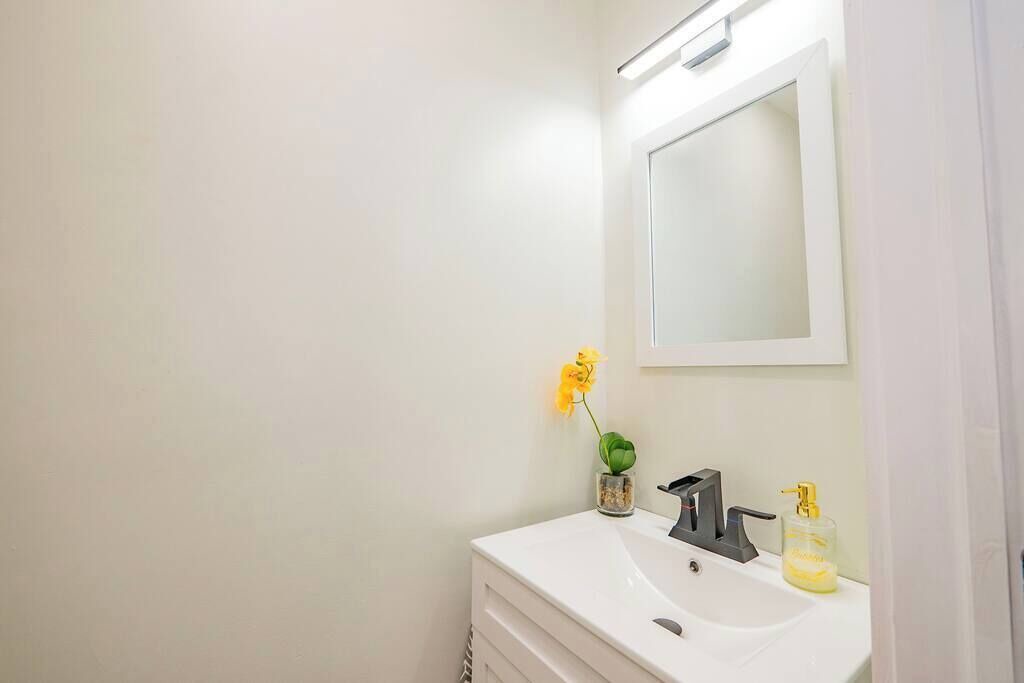 Photo of Bathroom in Downtown Baltimore