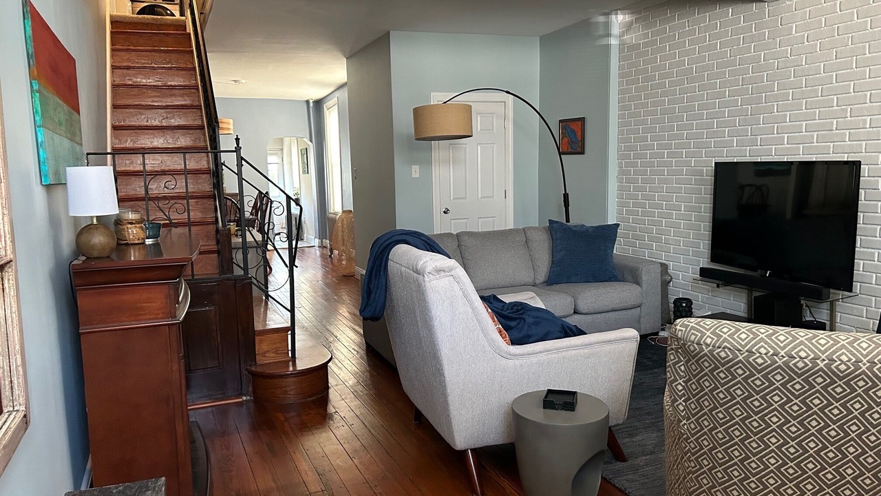 Photo of Livingroom in Roxborough-Manayunk