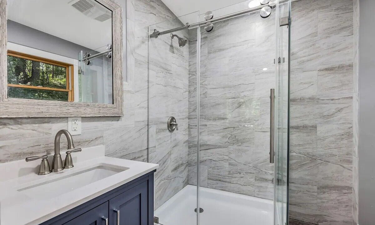 Photo of Bathroom in Oregonia