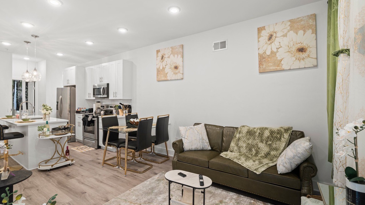 Photo of Livingroom in North Philadelphia West