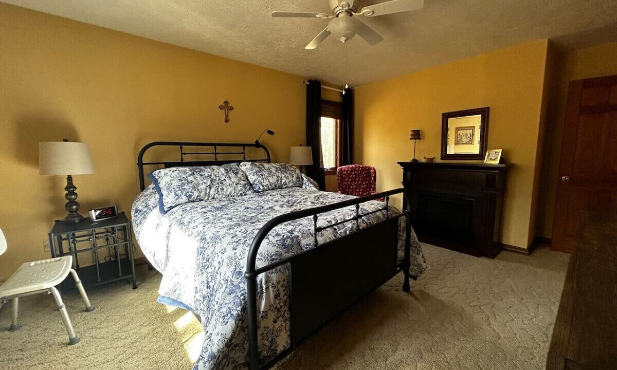 Photo of Bedroom in Alpine Lake