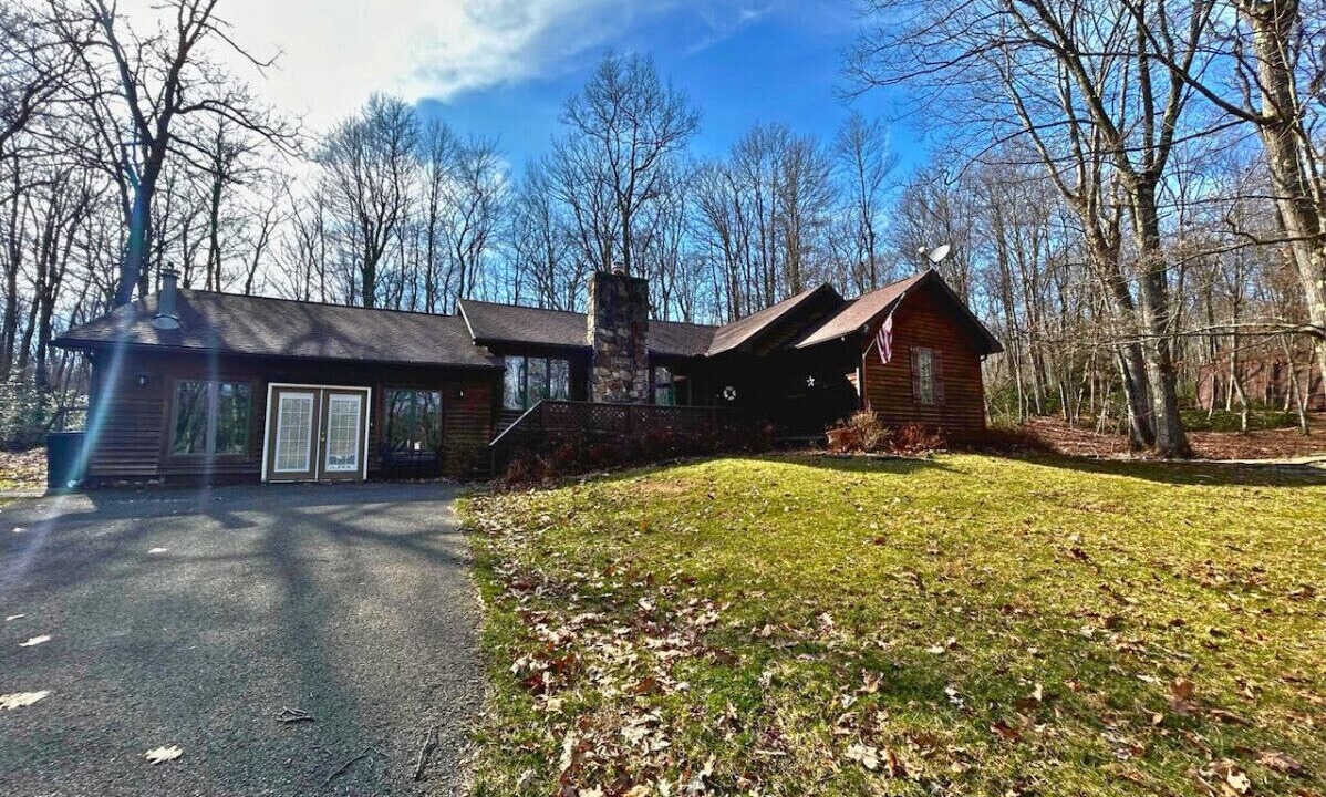 Photo of Outdoor in Alpine Lake