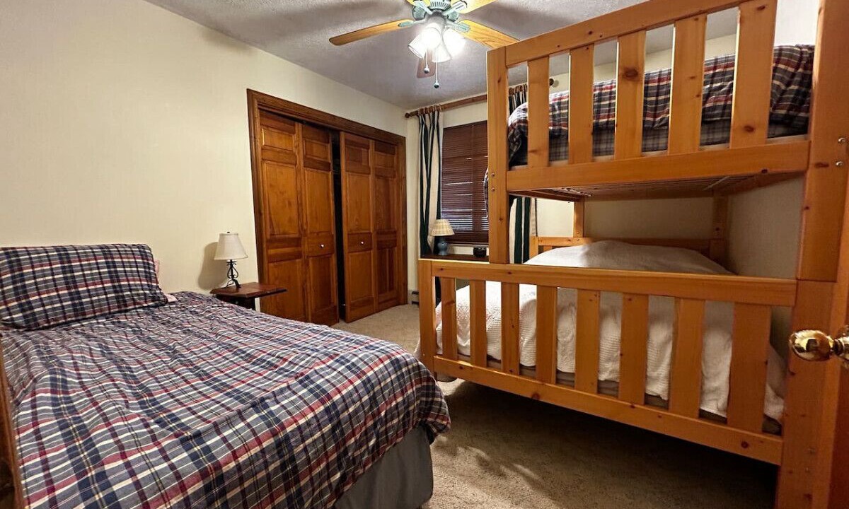 Photo of Bedroom in Alpine Lake