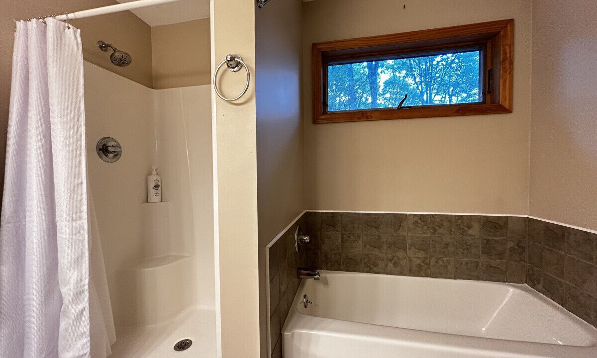 Photo of Bathroom in Alpine Lake