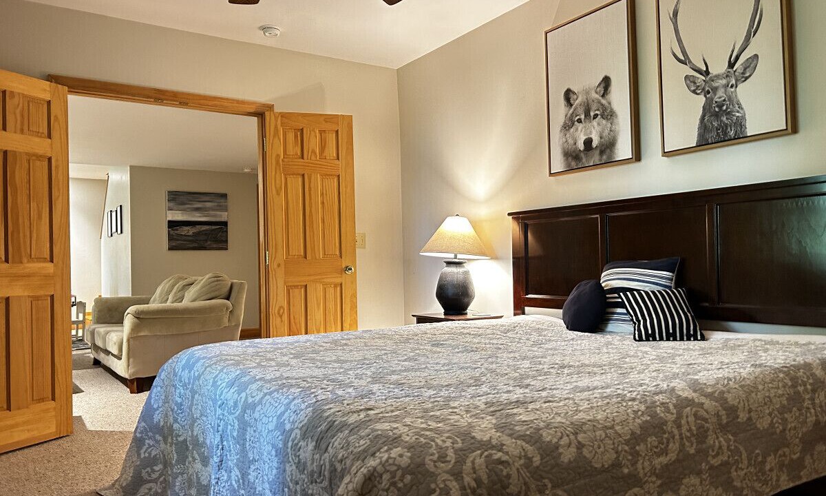 Photo of Bedroom in Alpine Lake