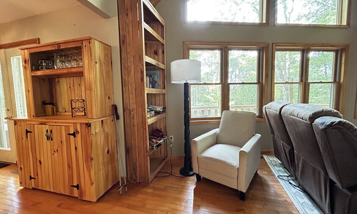 Photo of Livingroom in Alpine Lake