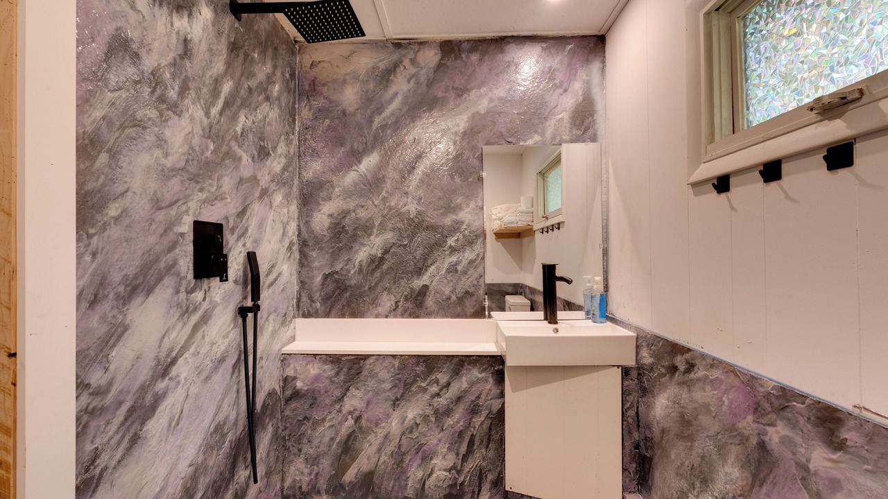 Photo of Bathroom in Hillsgrove