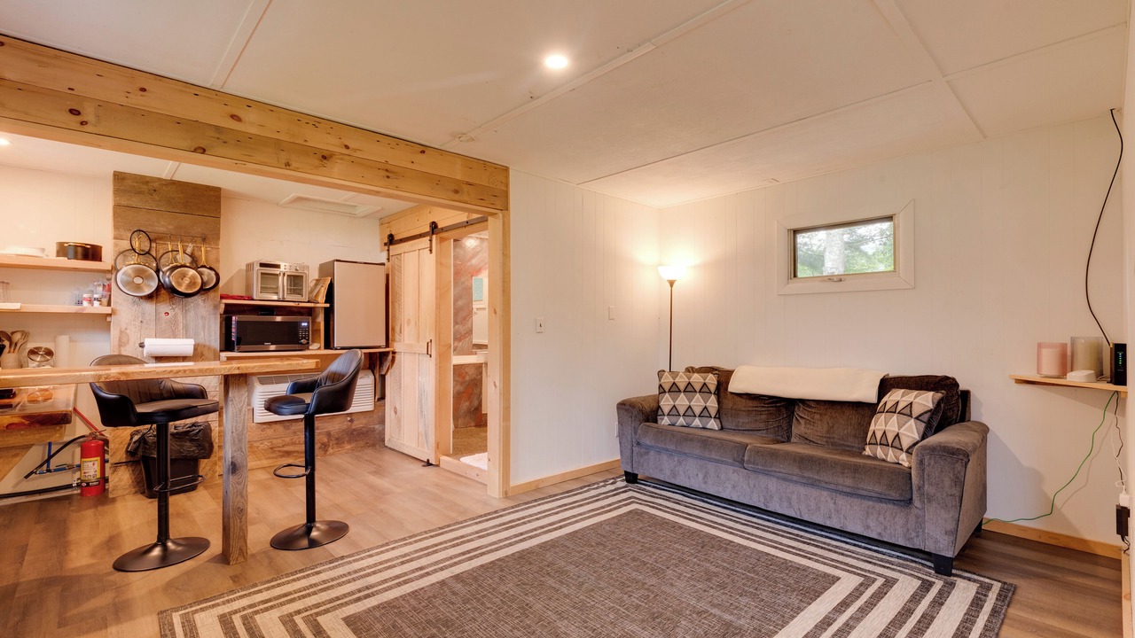 Photo of Livingroom in Hillsgrove