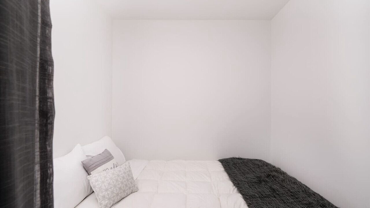 Photo of Bedroom in Financial District