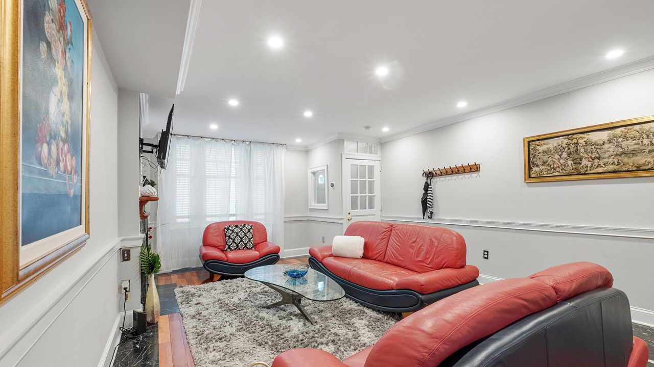 Photo of Livingroom in Rittenhouse Row